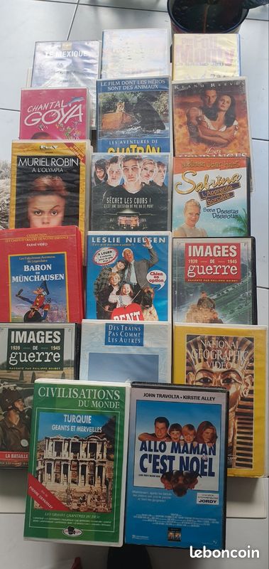 Lot de 33 cassettes vidéo (image 2)