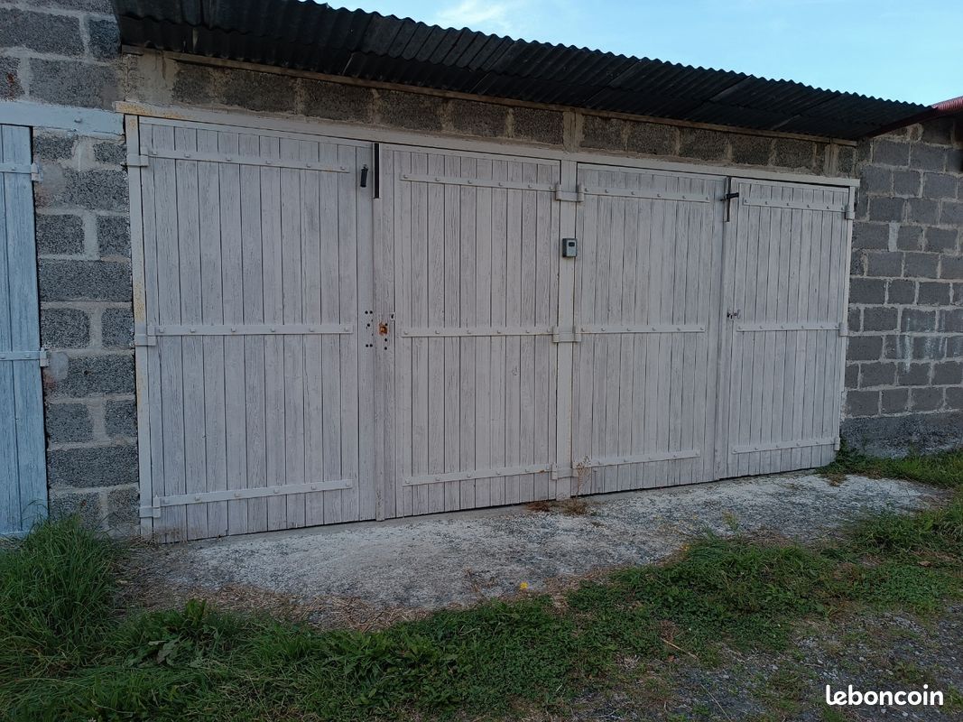 Garage box stockage · à Segré-en-Anjou Bleu · 11 900 €