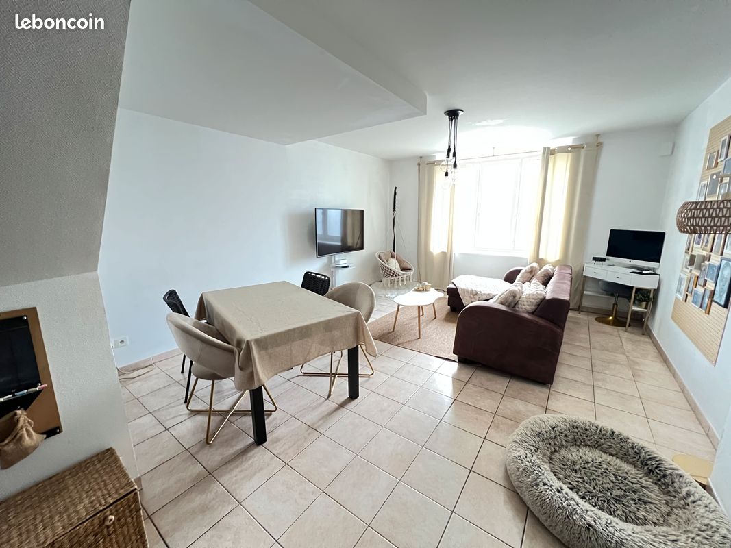 Maison 5 pièces 122 m² · à Villars-les-Dombes · 122 m² · 237 000 €