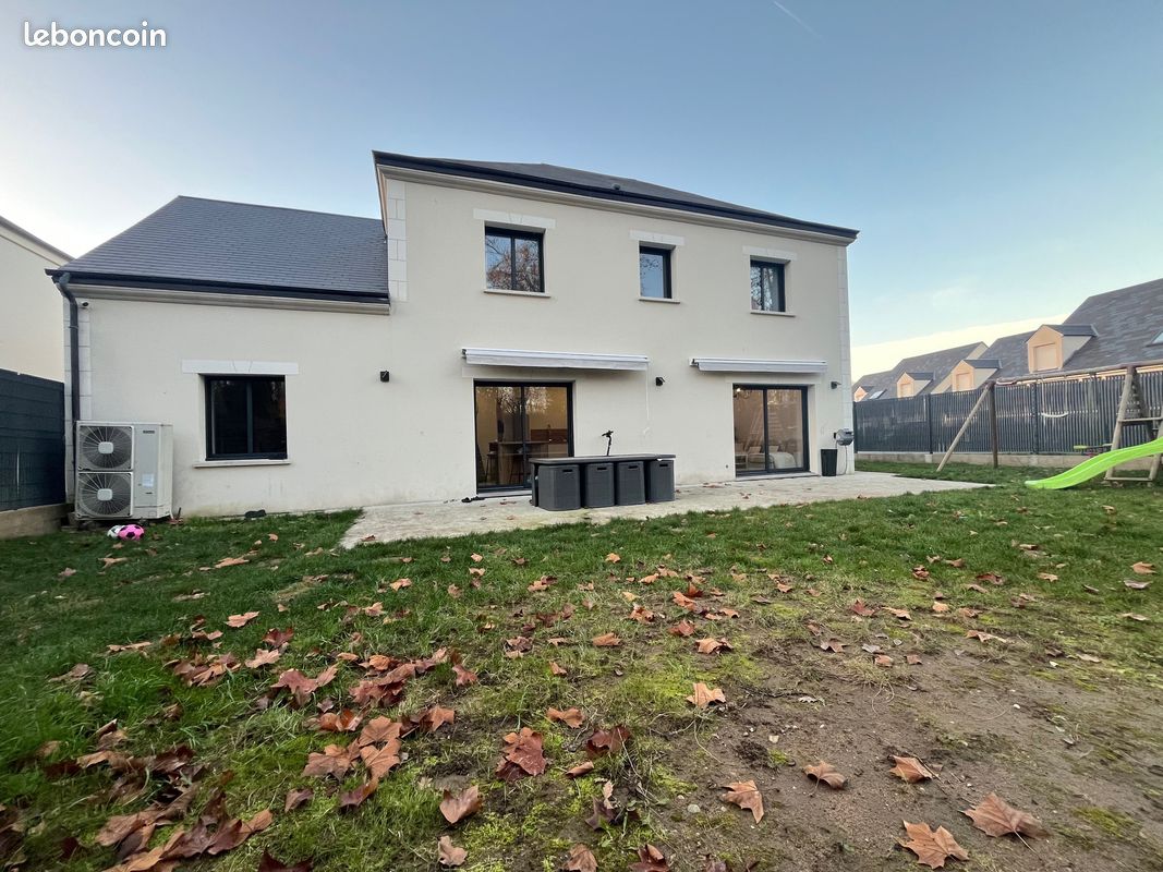 Maison 7 pièces 160 m² · à Orléans · 160 m² · 379 900 €