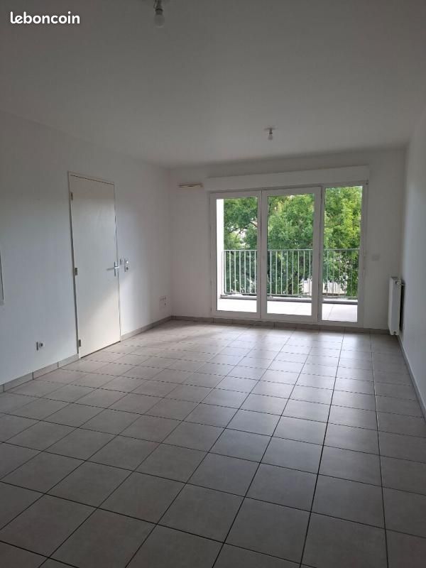 Appartement 3 pièces 59 m² · à Oullins-Pierre-Bénite · 59 m² · 718 €/mois