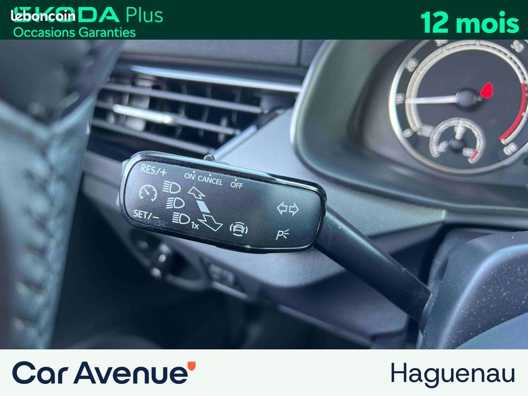 SKODA Kamiq 1.0 TSI Evo 110 Ambition / Smartlink / Aide au Stationnement / Feux LED / Clim Auto (image 35)