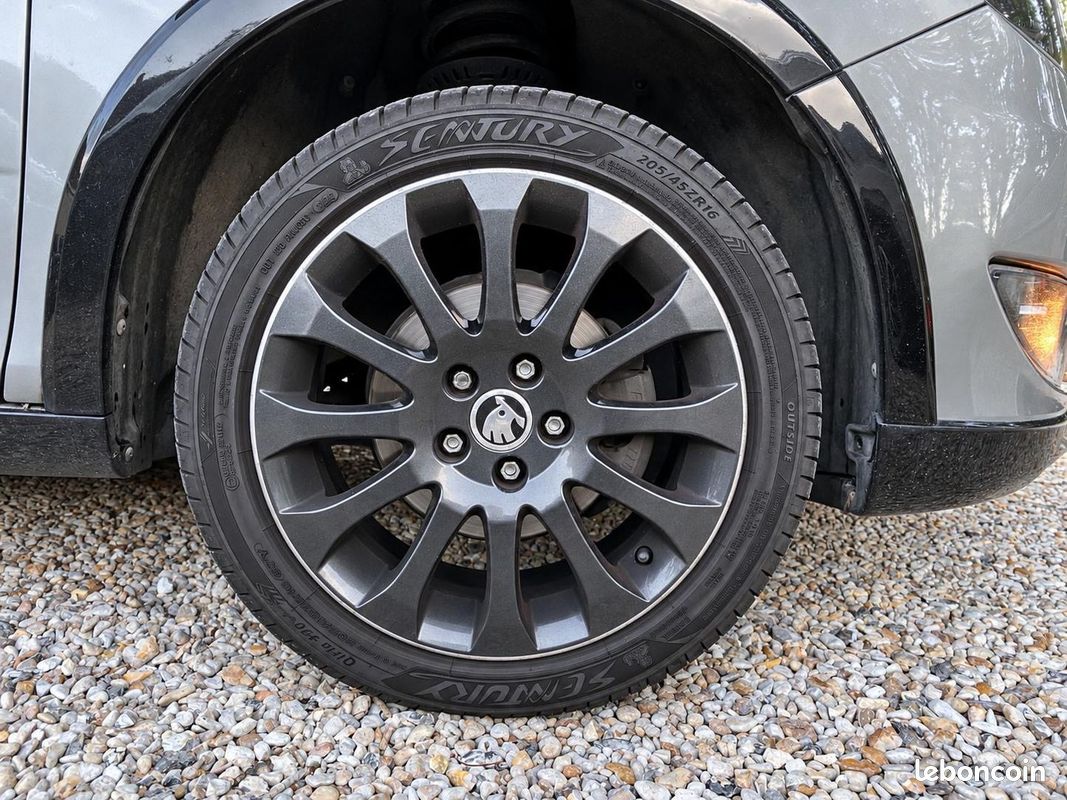 Skoda FABIA 1.6 TDI90 FAP MONTE-CARLO 2 (image 19)