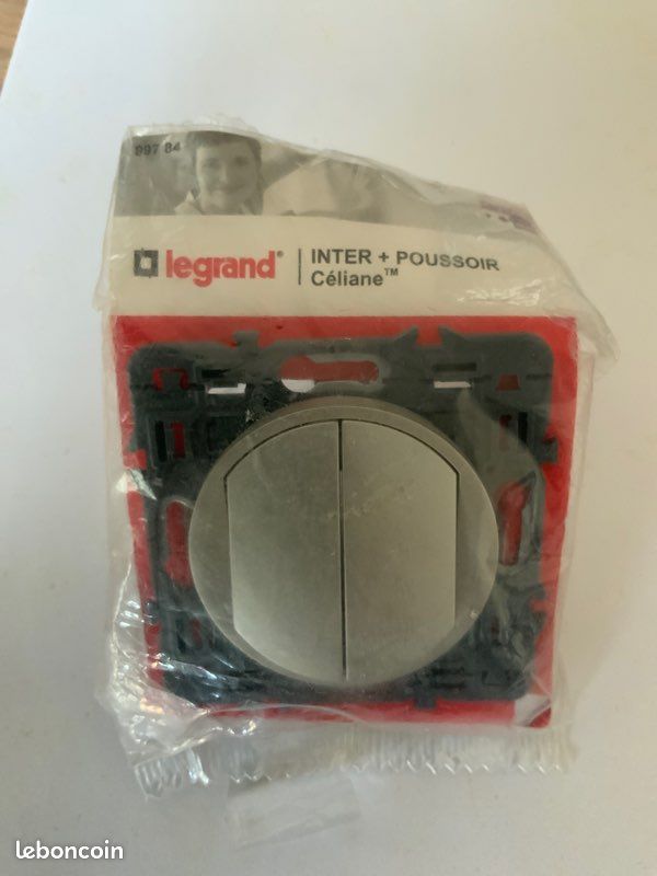 Interrupteur + poussoir Legrand celiane titane (image 1)