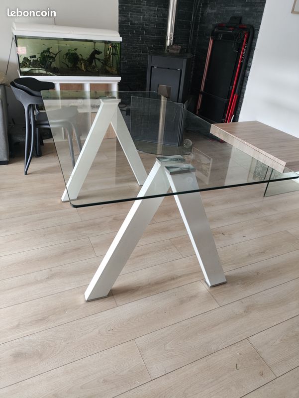 Table a manger (image 2)