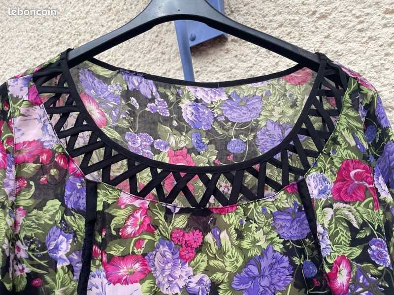 Robe fluide à fleurs (image 3)