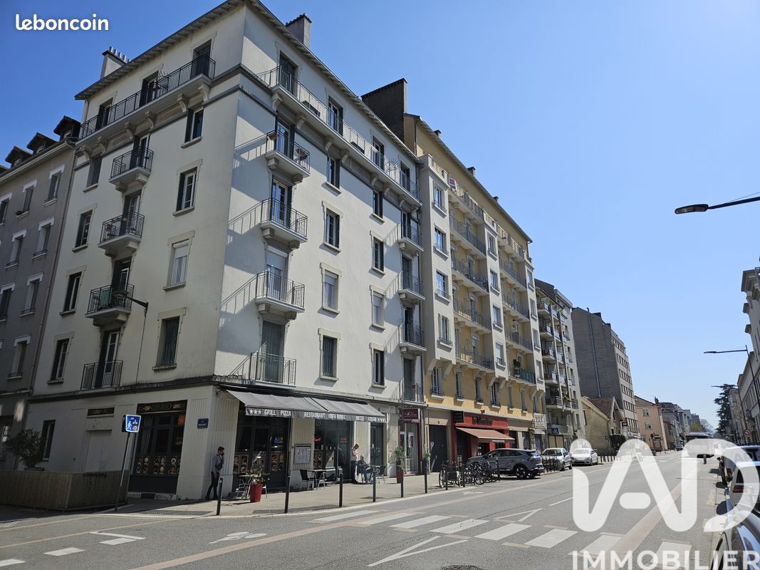Appartement 3 pièces 52 m² · à Grenoble · 52 m² · 99 500 €