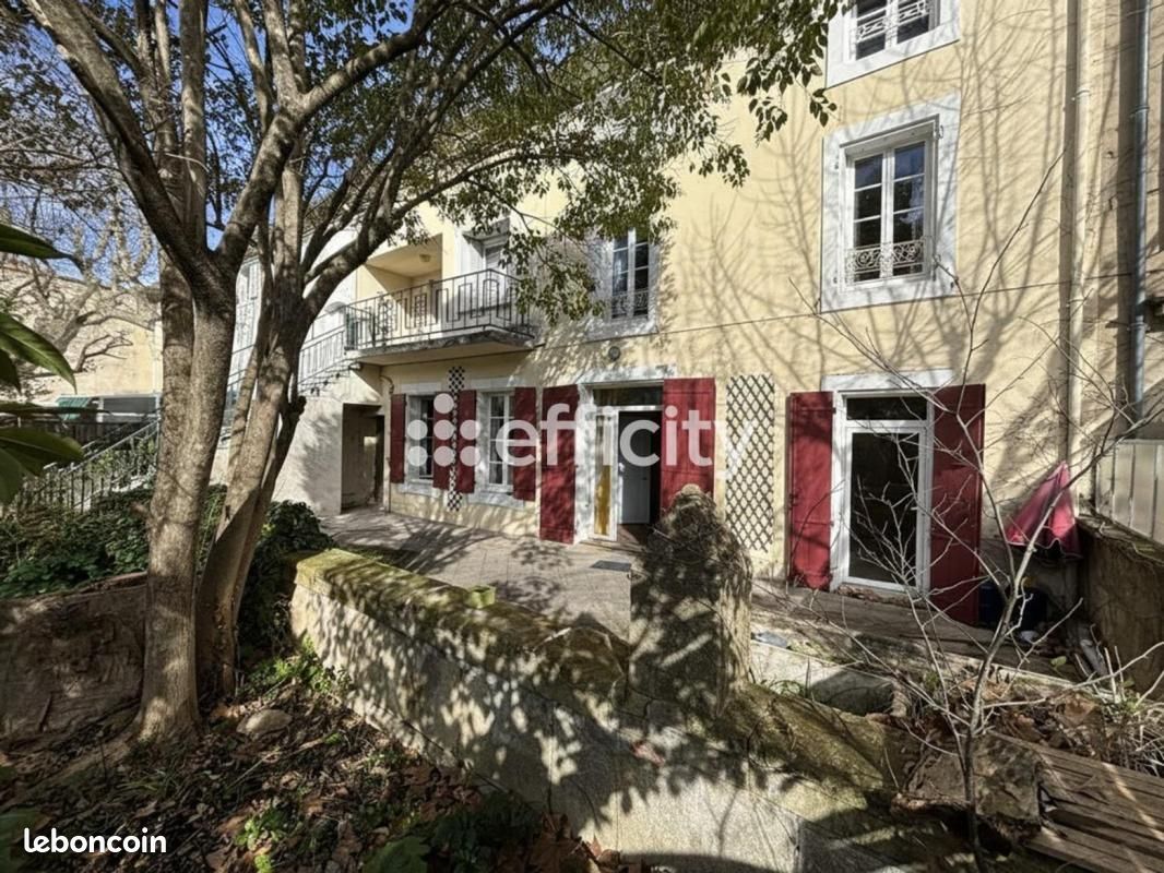 Maison 10 pièces 255 m² (image 1)