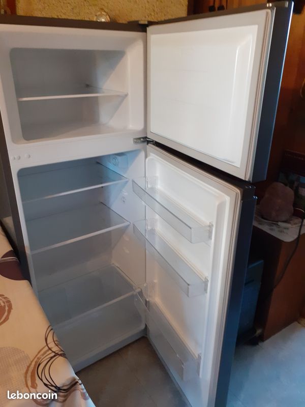 Frigidaire à vendre (image 2)