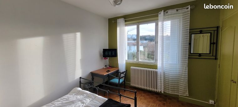 Chambre meublé