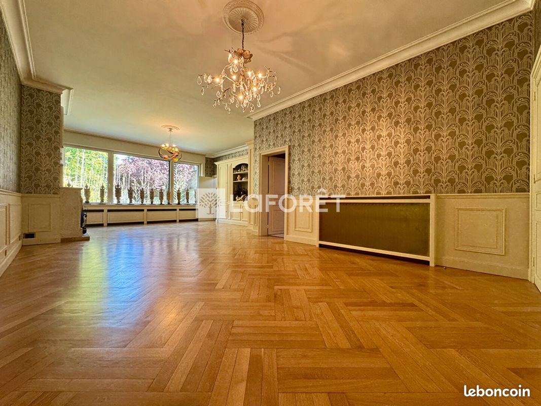 Maison 11 pièces 355 m² · à Douai · 355 m² · 320 000 €