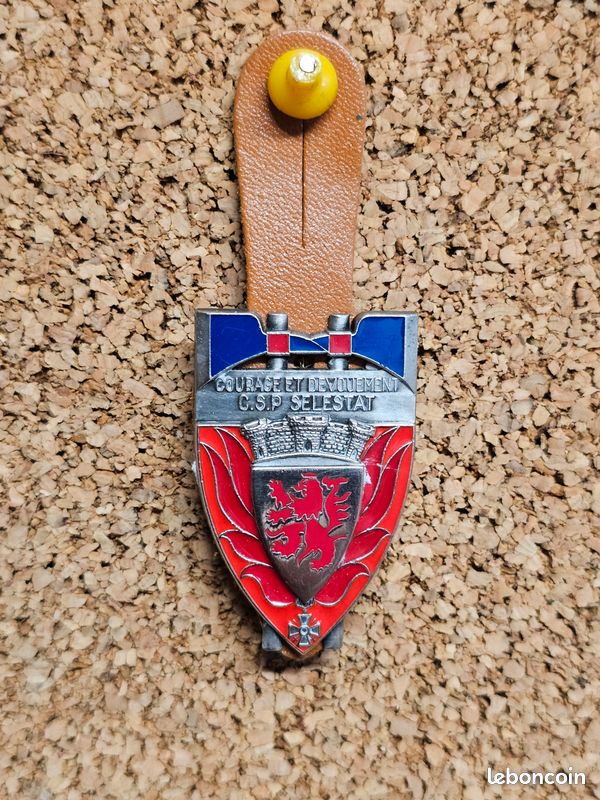 Insigne / Badge / Pucelle – Blason Valence JS Ranchot (Paris) – Vintage France