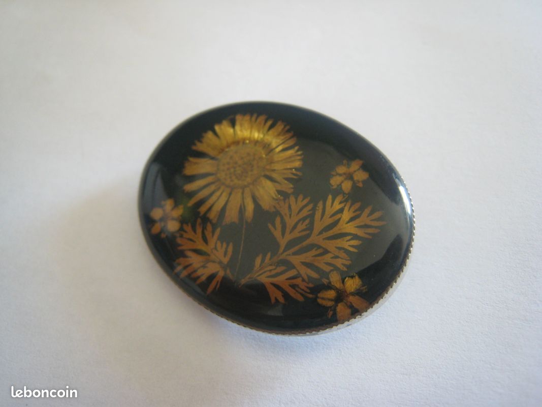 Broche Vintage Plexiglas Avec Inclusion Fleurs Séchées - Années 1960 - Excellent état