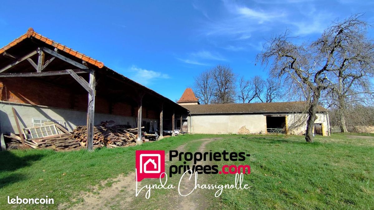 Maison 4 pièces 400 m² · à Riorges · 400 m² · 147 000 €
