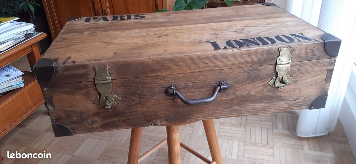 Valise Vintage En Bois – Collection Infanterie Parachutiste 18 BAIP, Déco Militaire