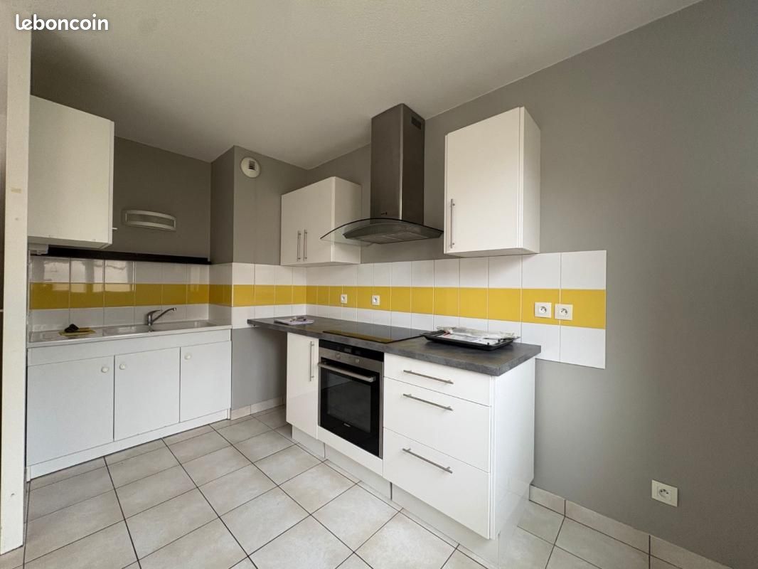 Appartement a louer chateauroux - 4 pièce(s) - 88 m2 - Surfyn