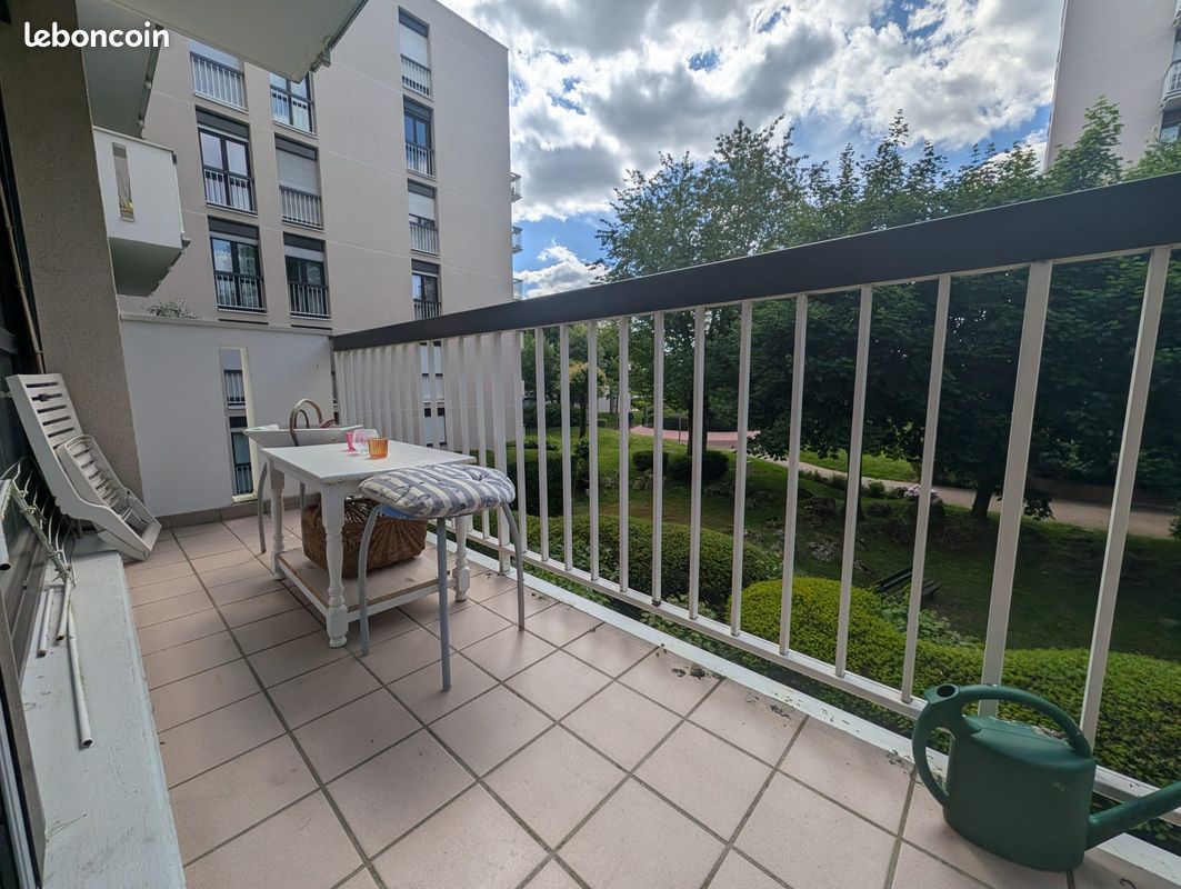Appartement 3 pièces 63 m² · à Les Clayes-sous-Bois · 63 m² · 168 000 €
