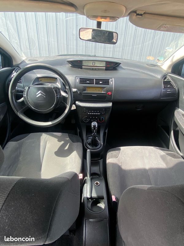 Citroën C4 1.6 hdi 90Ch ambiance / très propre (image 5)