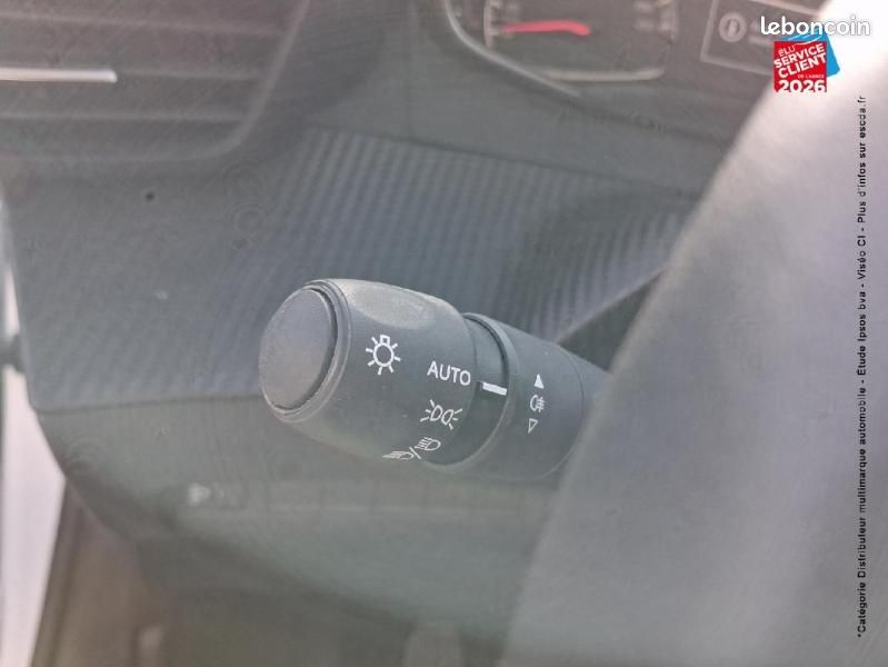 Peugeot 208 1.2 PureTech 100ch S&S Active (image 26)