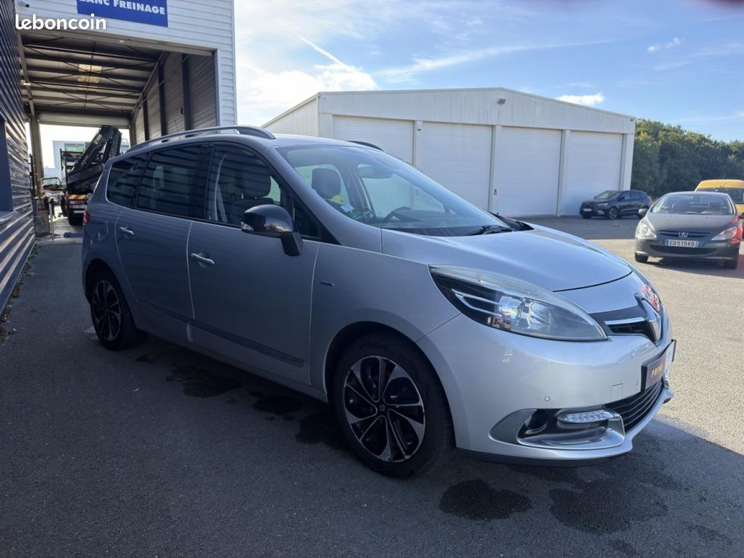 Renault Grand Scenic 1.5 dCi 110ch Bose EDC Euro6 7 places "Boite Automatique" (image 4)