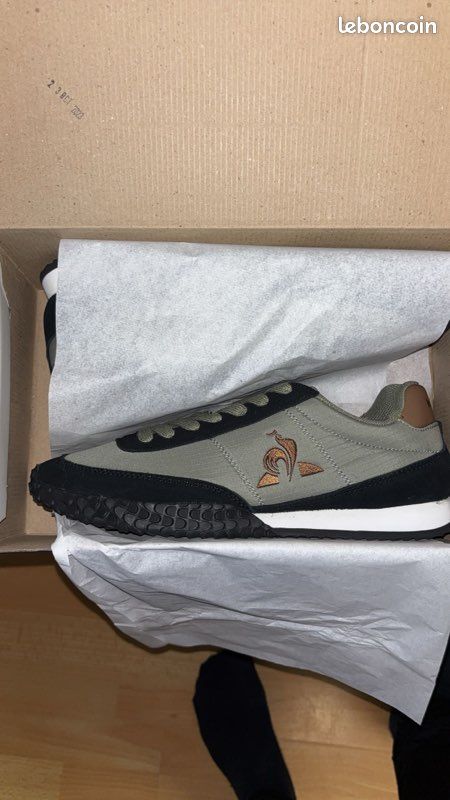 Lot de 40 paire de chaussure Le coq Sportif Chaussures