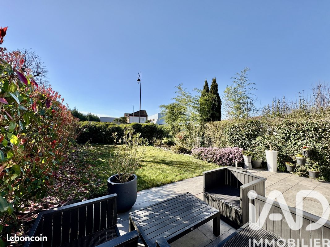 Maison 6 pièces 101 m² · à Le Coudray-Montceaux · 101 m² · 291 000 €