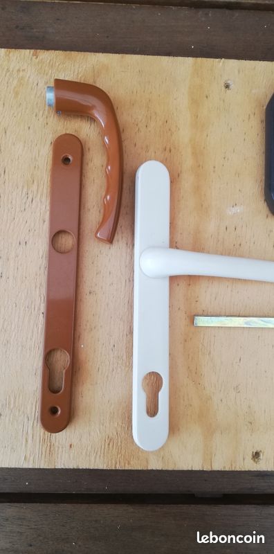 Poignées de porte d'entrée pvc (image 3)