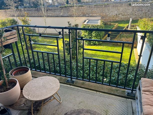 Appartement T4 transformé en T3 de 74,2 m² avec balcon et double box fermé