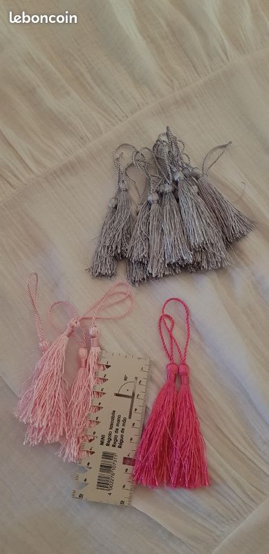 Lot de pompons gris fuchsia rose (image 1)