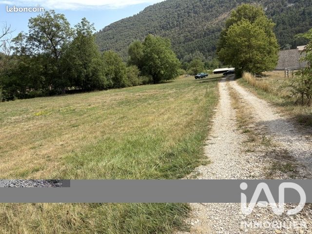 Terrain 1586 m² · à Escragnolles · 1 586 m² · 99 000 €