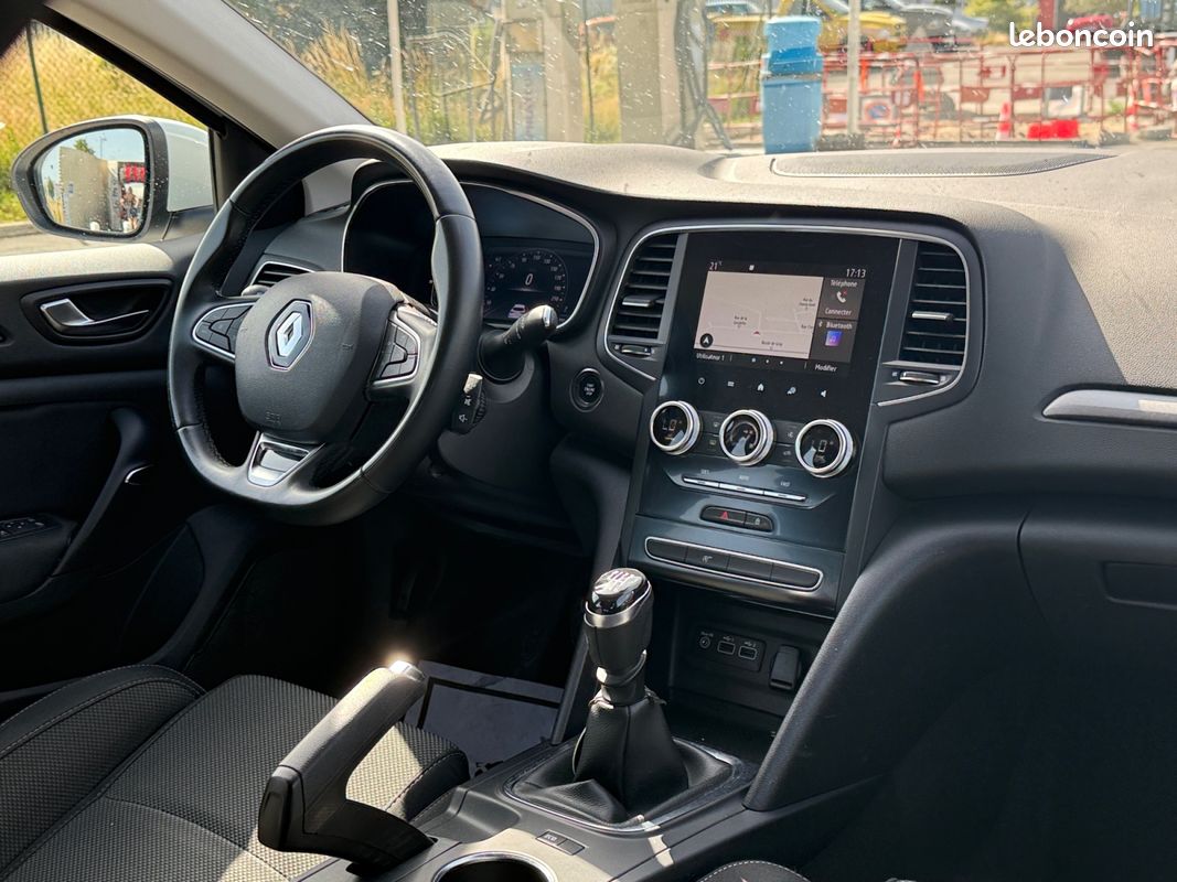 RENAULT MEGANE 1.5 BLUE DCI 115 Evolution 115Ch Garantie 12 mois (image 12)