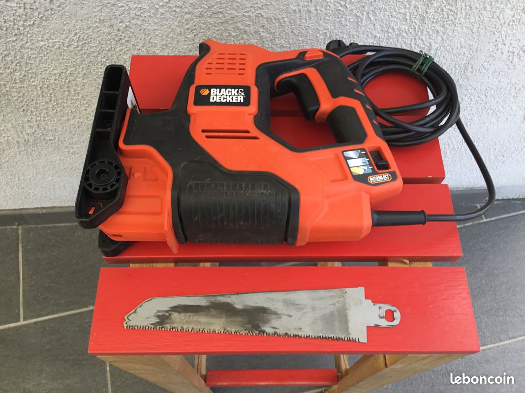 Scie Sauteuse Sans Fil Skil 12V – Batterie Li-ion 2Ah, Chargeur Et Coffret Inclus