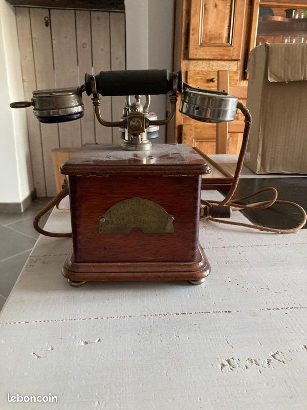 Antiquité: Ancien téléphone (image 1)