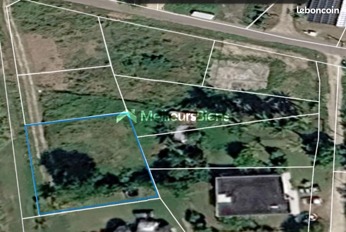 Terrain 800 m² · au Moule · 108 000 €