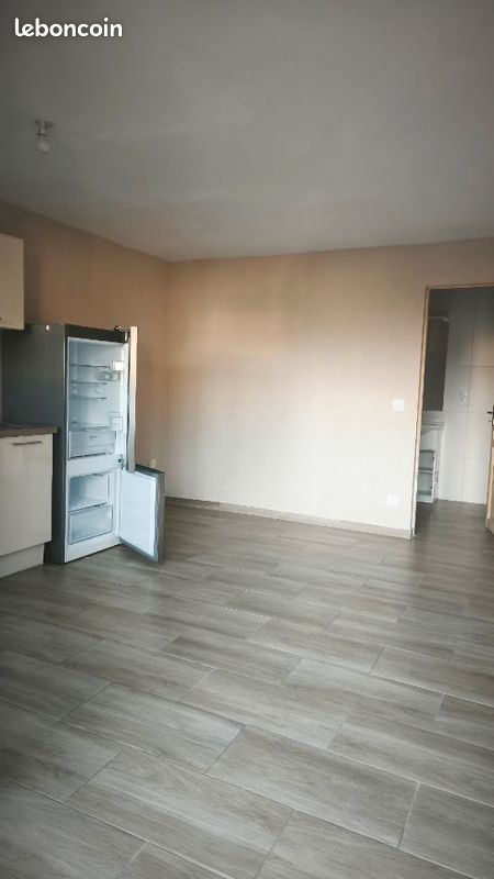 Appartement 1 pièce 30 m² · à Bons-en-Chablais · 30 m² · 700 €/mois