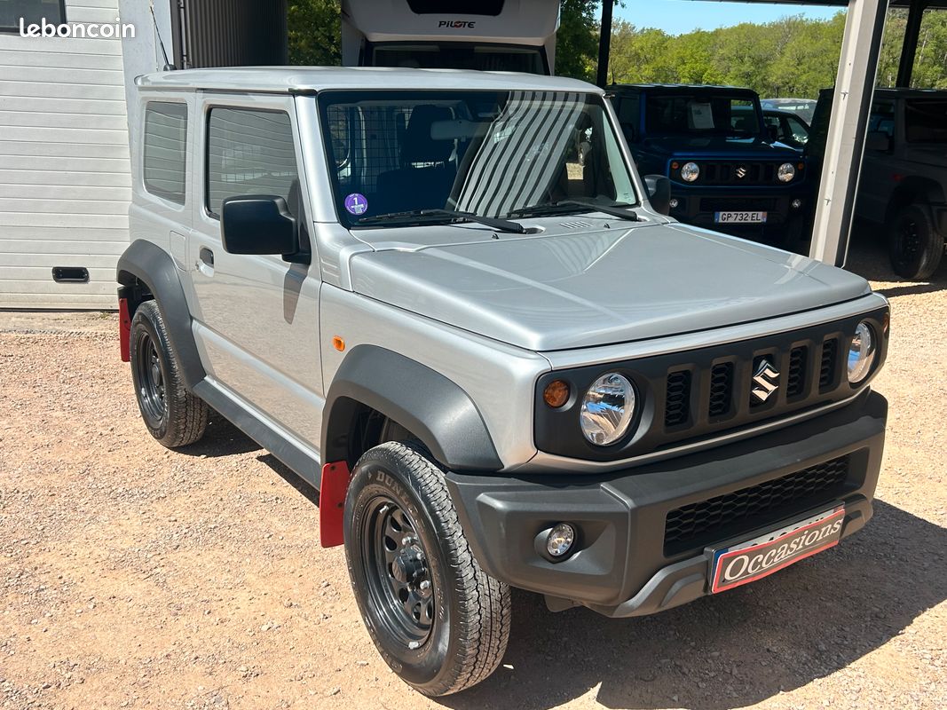 Jimny 4x4 1.5 vvt 102 privilege attelage du 12/2023 garantie constructeur 12000 kms reels (image 1)