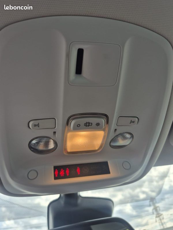 PEUGEOT 308 II 1.6 BLUEHDI 100CH S&S GPS Jantes clim super etat (image 13)