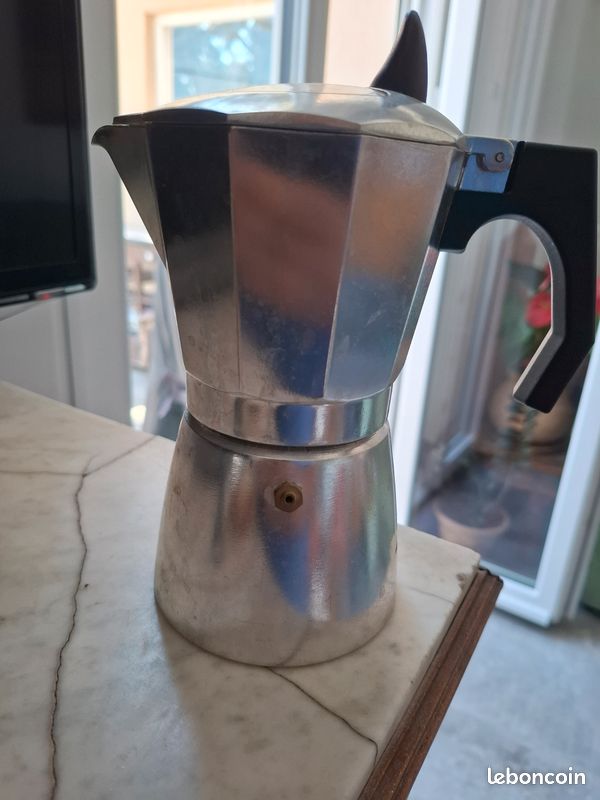 Cafetiere italiene induction (image 1)