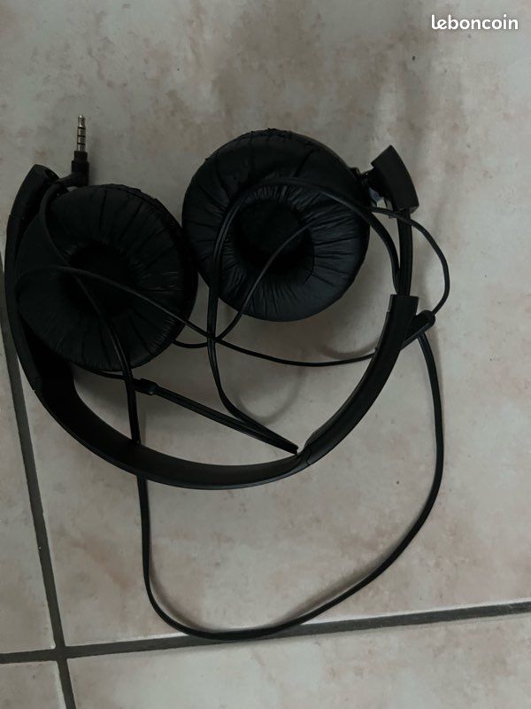 Casque filaire Sony oreille droite marche pas avec micro (image 3)