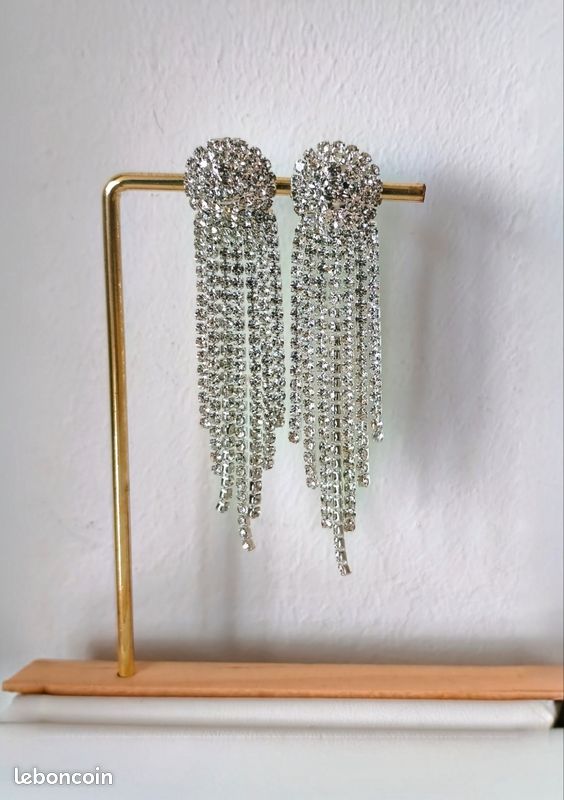 Boucles D'oreilles Clips Pendantes Strass Noir - Sans Marque - Style Soirée
