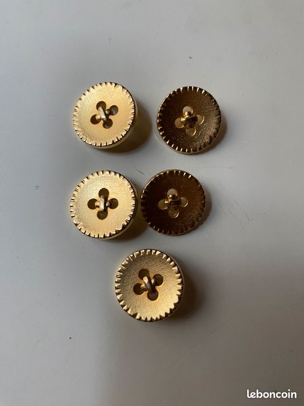 Lot de 5 boutons en métal couleur doré (image 1)