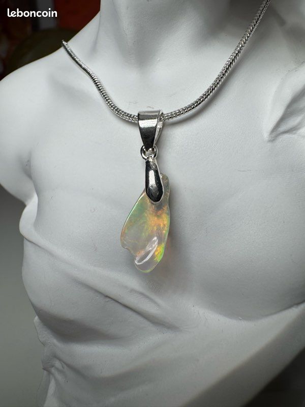 Pendentif En Opale Et Argent 925 - Poids 1,7g, Forme Ovale - Bijou Occasion Bleu Et Blanc