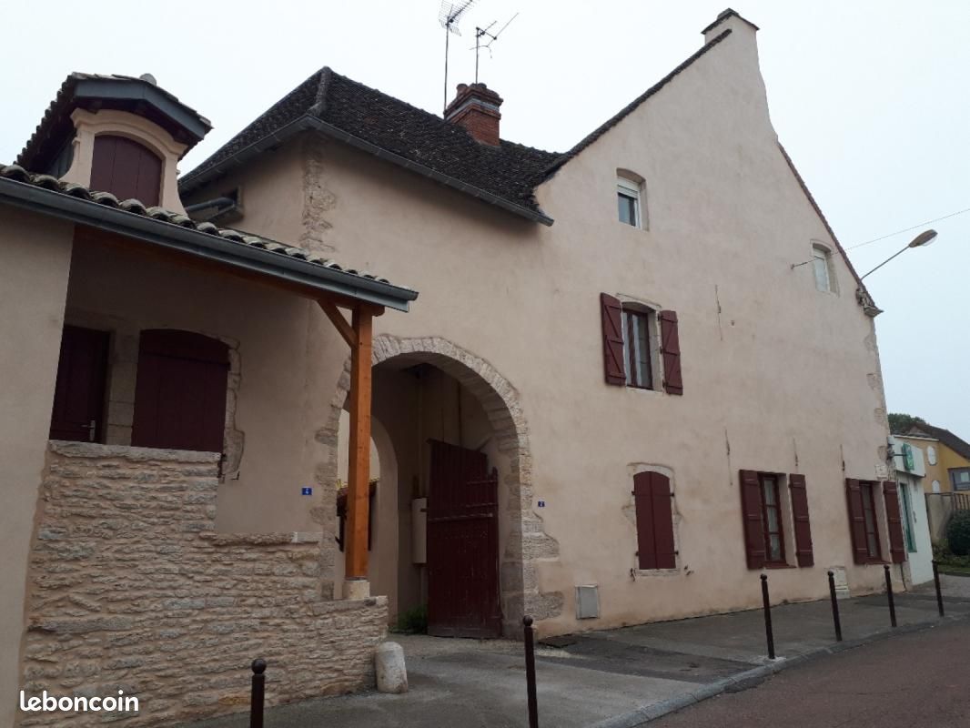 Appartement 3 pièces 95 m² · à Sennecey-le-Grand · 95 m² · 609 €/mois