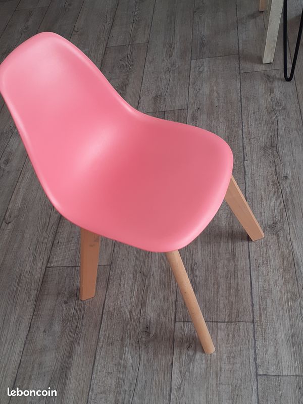 Petite chaise enfant (image 1)