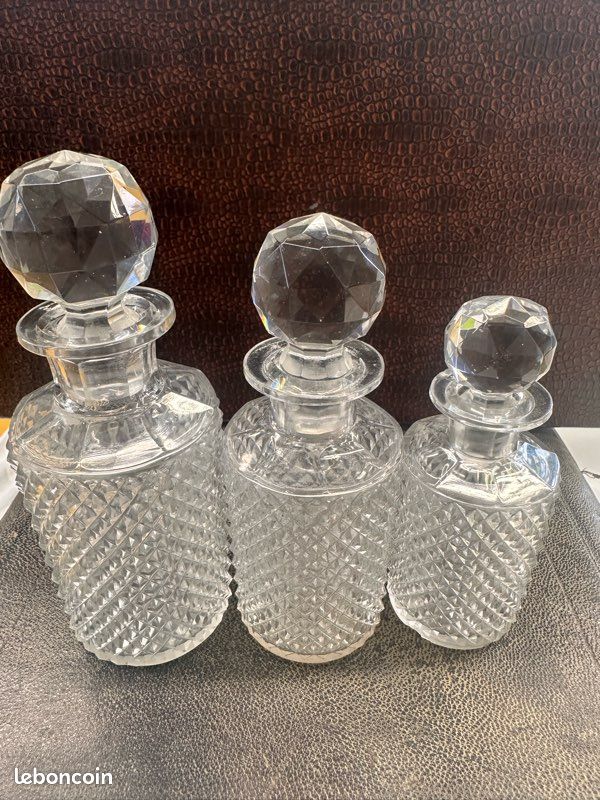 Lot de 3 Carafes en Cristal BACCARAT France – Signées – Milieu XXe (image 9)