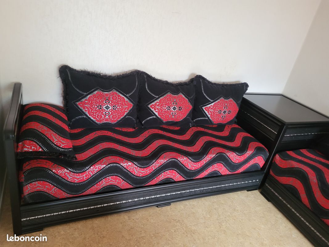 Salon marocain rouge et noir (image 4)