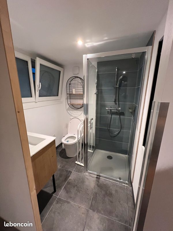 Location studio meublé - Nieul-sur-Mer 17137 (image principale 0)