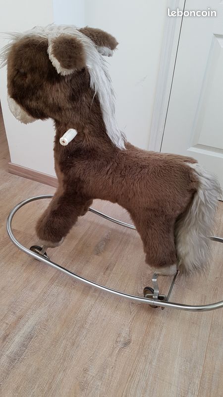 Cheval à bascule (image 3)