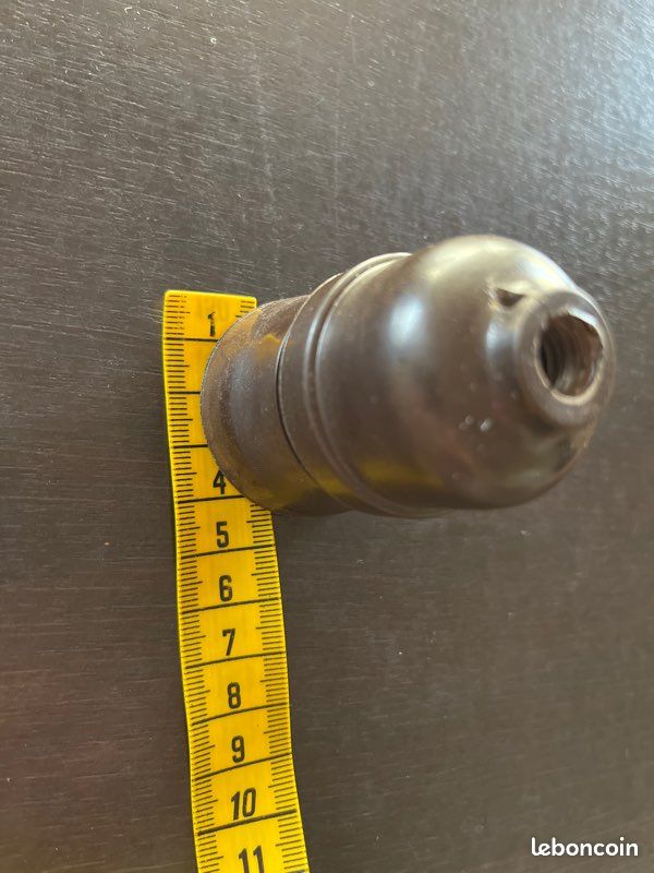 Douille bakelite (image 1)