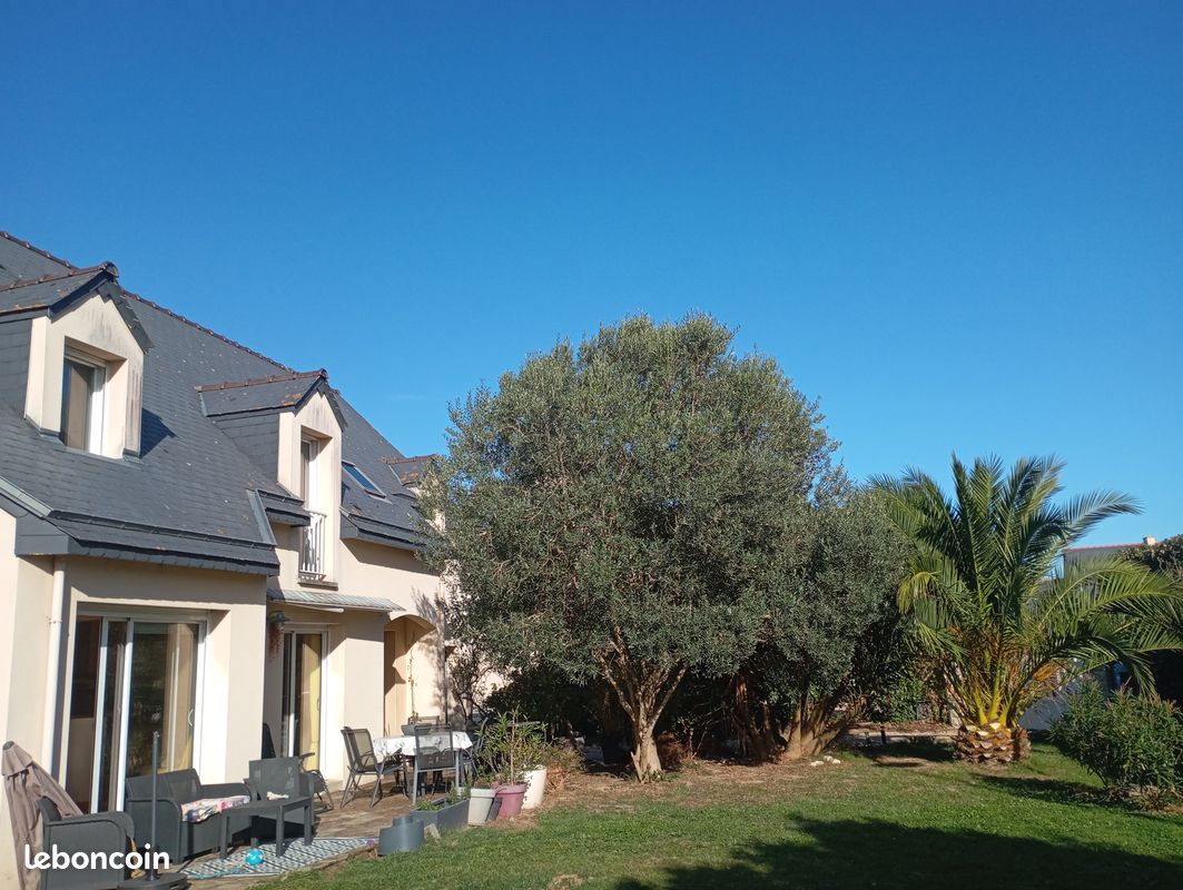 Maison 9 pièces 165 m² · à Saint-Méloir-des-Ondes · 165 m² · 545 000 €
